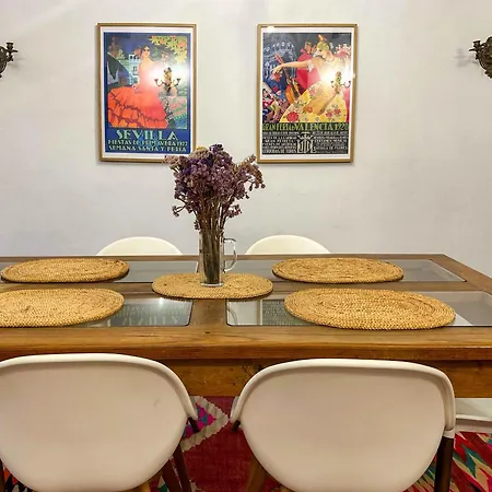 Casa Moll. Tradicion Y Bonitas Vistas De Alicante